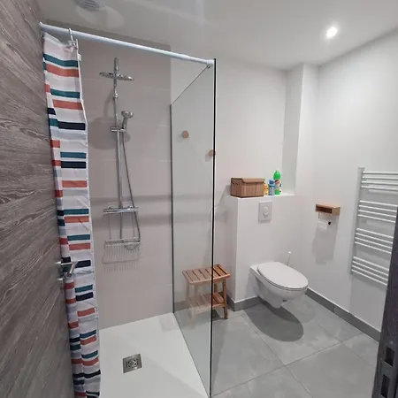 בית נופש Maison Proche De La Coulee Verte Et Commodites סן-ז'יל-קרואה-דה-וי