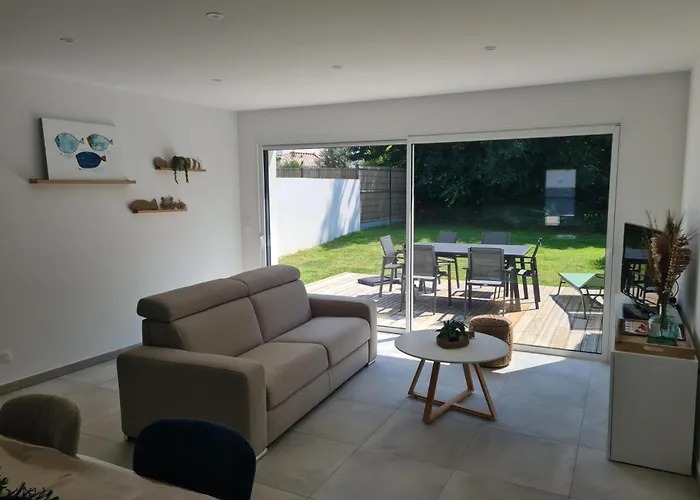 Nyaraló Maison Proche De La Coulee Verte Et Commodites